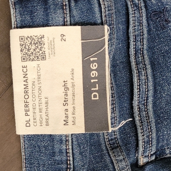 NWT DL1961 MARA Mid Rise Straight Leg Crop Ankle Jeans 29 - Picture 5 of 5